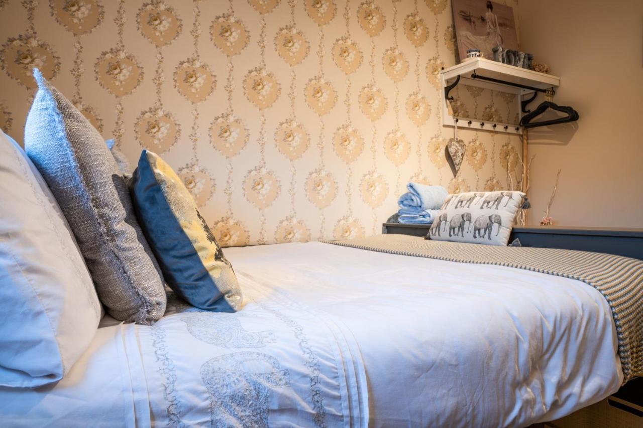 Greenvale Cabins Forkhill ภายนอก รูปภาพ