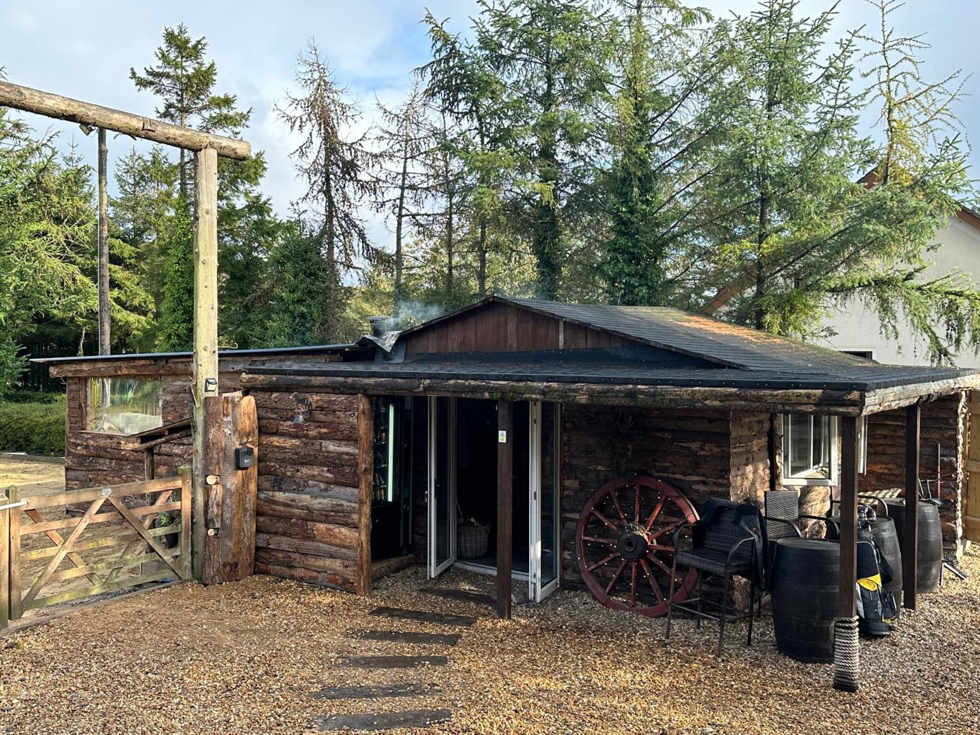 Greenvale Cabins Forkhill ภายนอก รูปภาพ